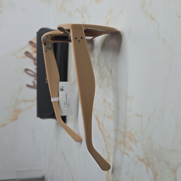 Celine marta beige new with case and tags - Picture 6 of 14